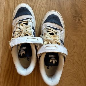 Adidas Low Forum